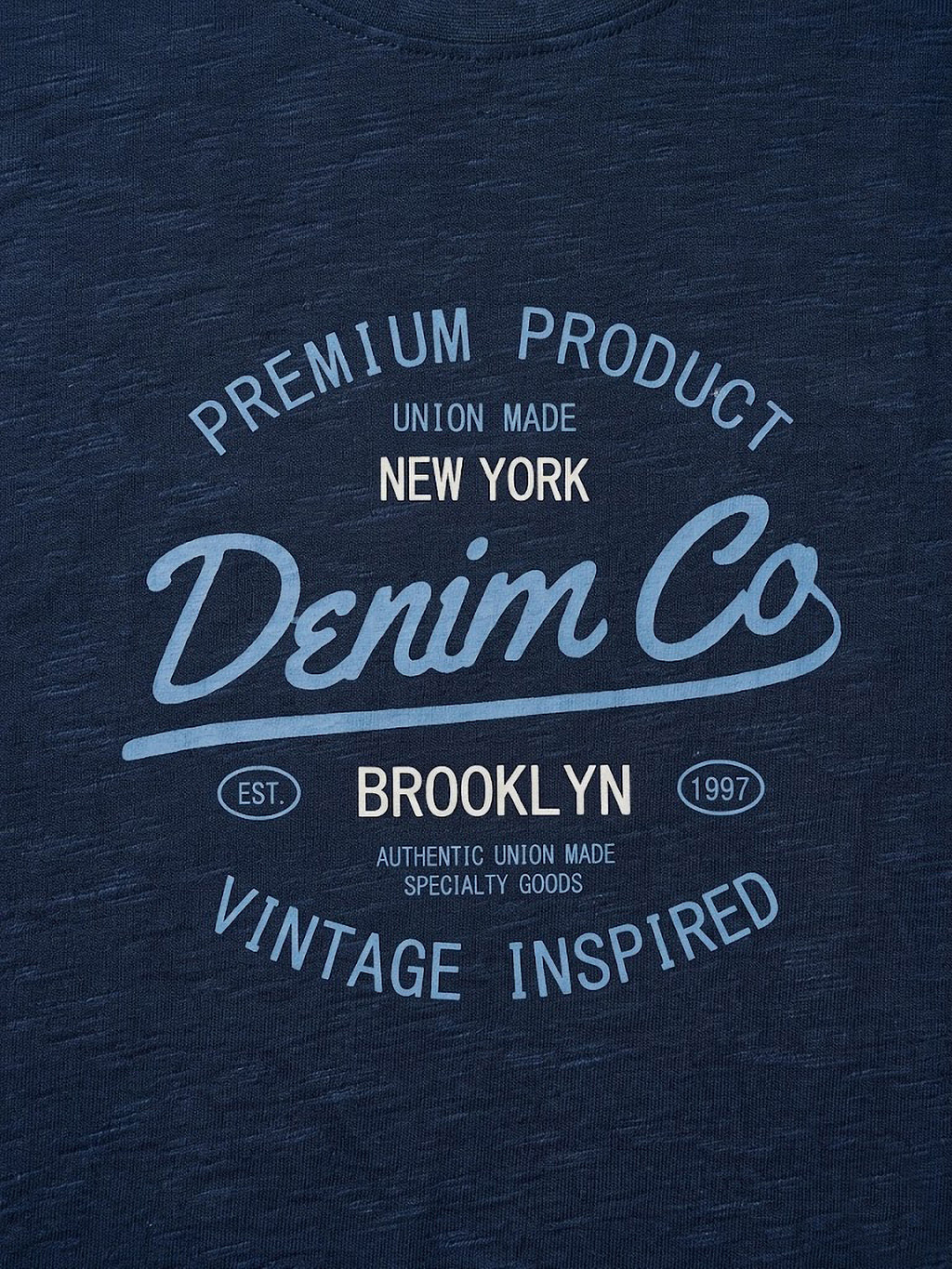 Camiseta Forestal "Premium Denim Co."